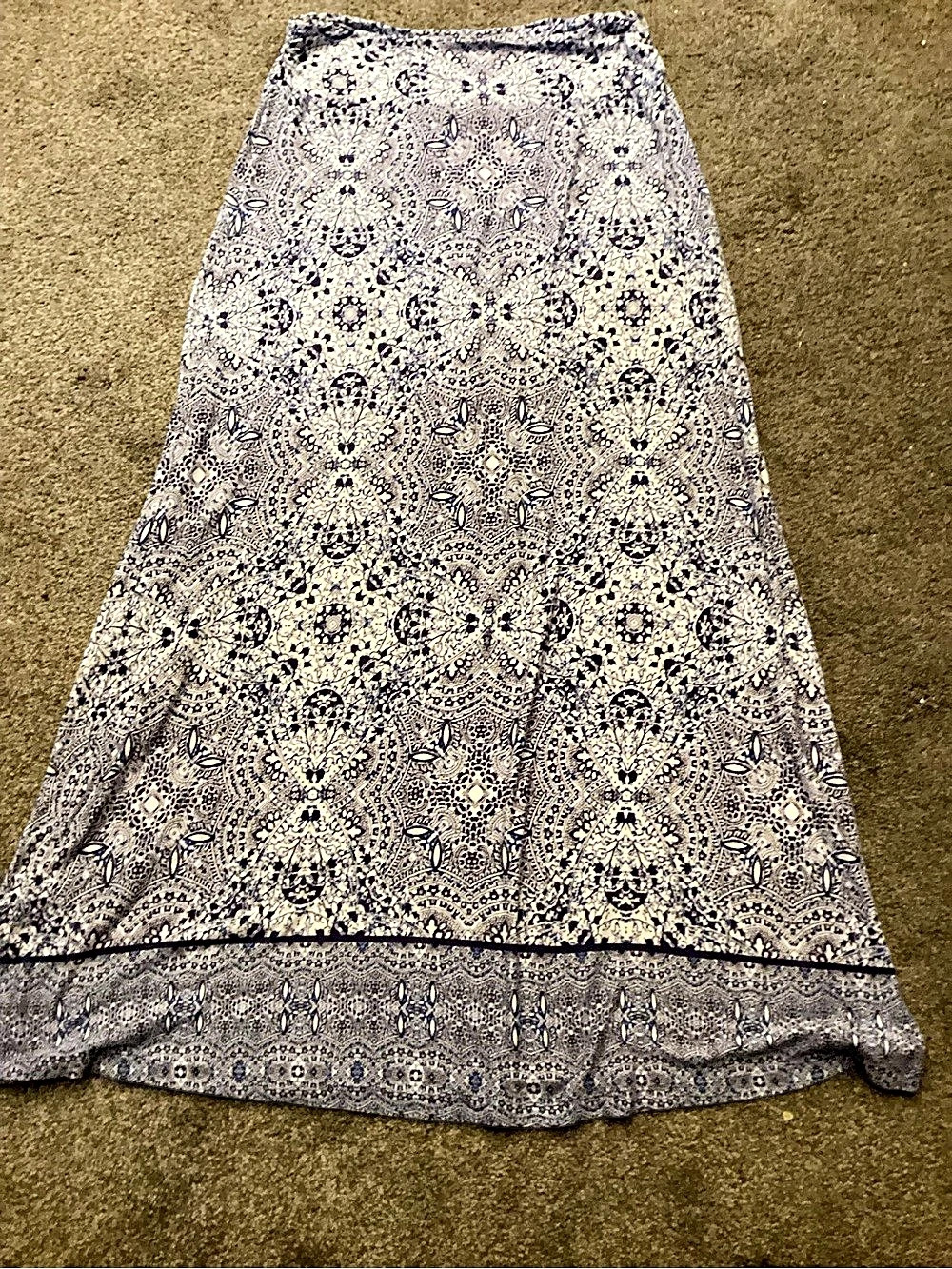Cynthia Rowley Women's Maxi Skirt Blue & White Size large.
